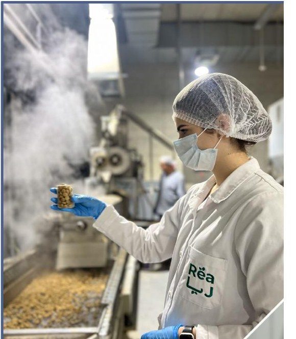 Rea Trading Company production facility — VitaLab in-house quality control